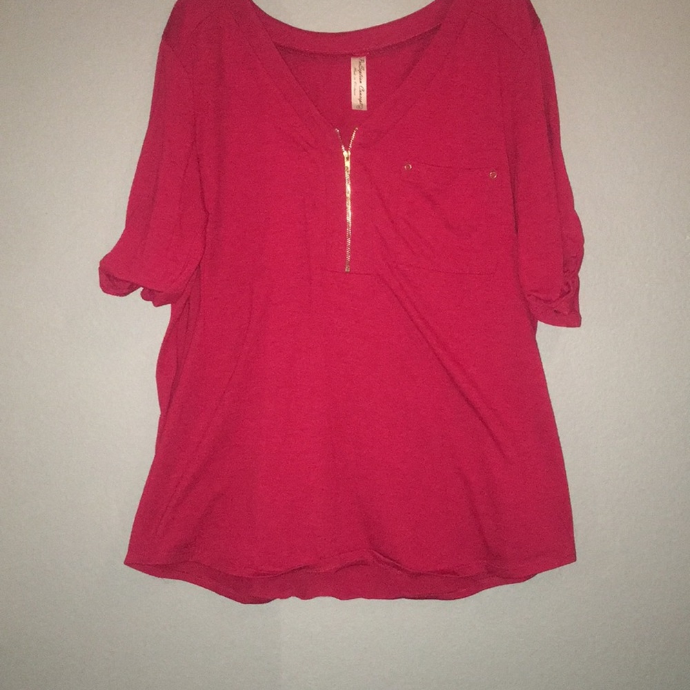 Red mid-sleeve blouse